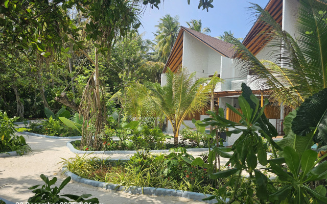Отель Island Luxury Retreat Maalhos