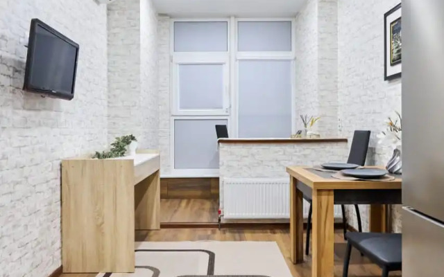 Novaya Kvartira V Samom Tsentre Goroda Flat