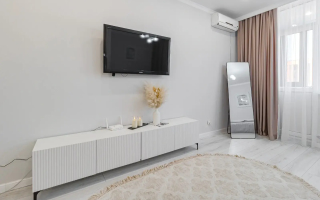 Apartamenty uutnye i teplye radom s Han Satyrom