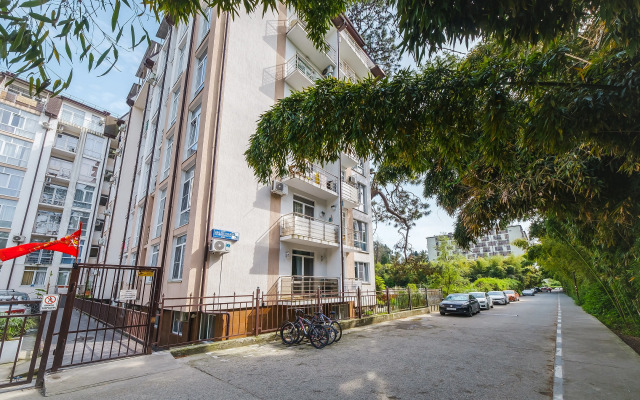 Na Tsvetochnoy Apartments