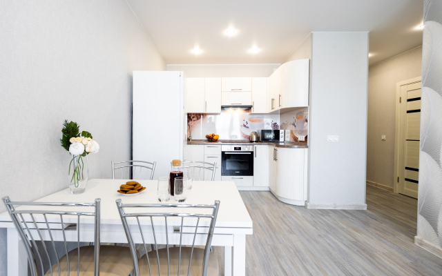 Komfortnye Dvukhkomnatnye Vozle Trts Planeta Apartments