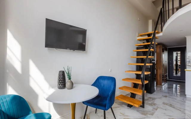 Apartments Queenstay Royal Loft Na Voykovskoy
