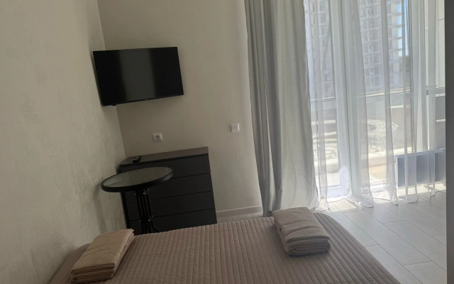 Studiya S Balkonom 90 Apartments