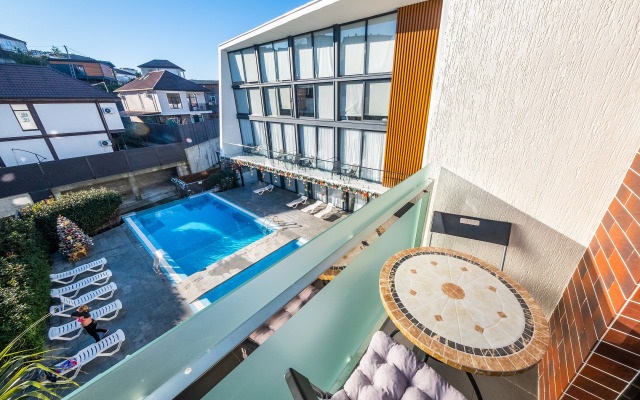 Апартаменты с Видом с Подогреваемый Бассейн +30⁰