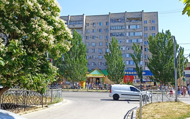 Uyutnye apartamenty 75 Apartments