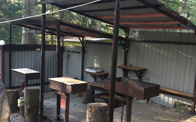 V Gostyah U Skazki Guest house