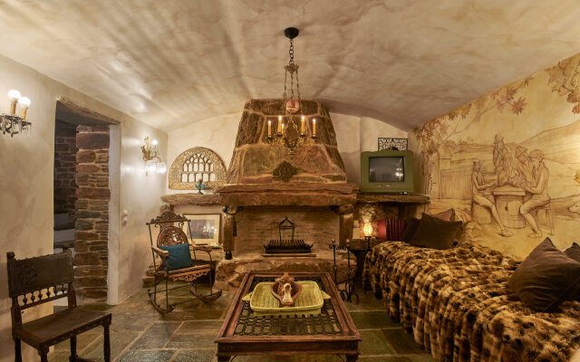 Green n Blue Apartments