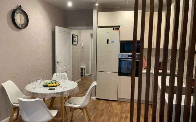 LifeHome Na Ivanova 1 Apartments