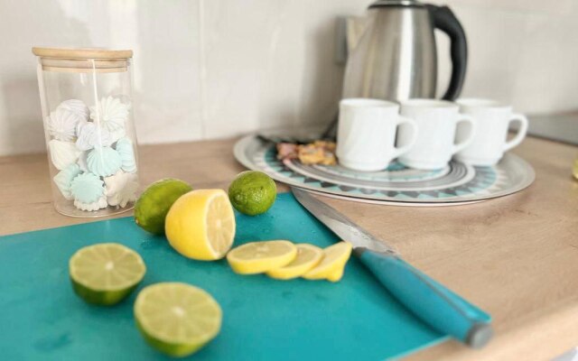 Апартаменты Люкс Голубая Лагуна