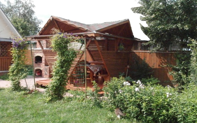 S Banej U Zvonnitsyi Monastyirya Guest House