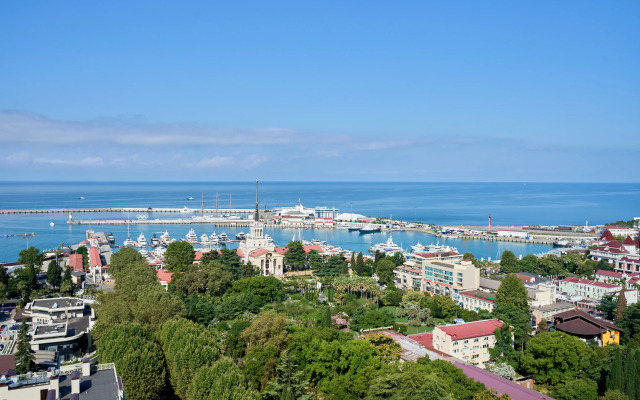 Апартаменты с Шикарным Видом на Море в Центре Сочи