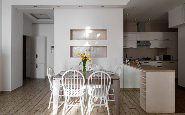 KeyGo #0123, 2 Bedroom, Near Yeritasardutyan Park, View of Ararat Apartments