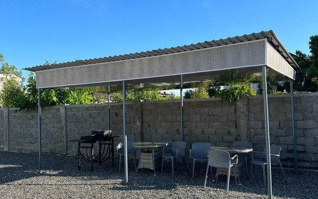 V Suhume Guest House