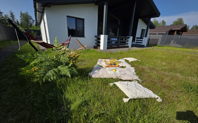 Гостевой дом Домик у леса рядом с Игорой