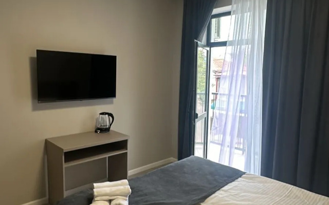Hotel Aurora Inn Gagra