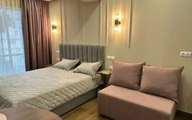 Na Ulitse Uchitelskoy 5 Flat