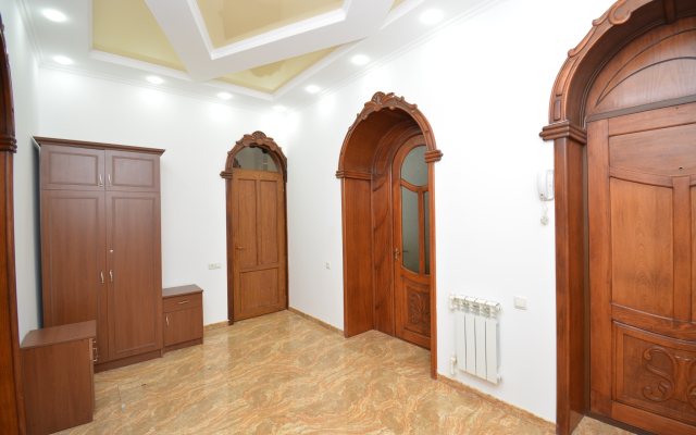 3-K Kvartira na Ul. Tumanyana, Tm200 Flat