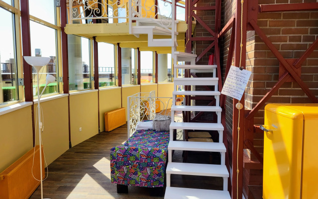 Апартаменты Трёхэтажный Мезонин над Крышами Питера Киевская 3