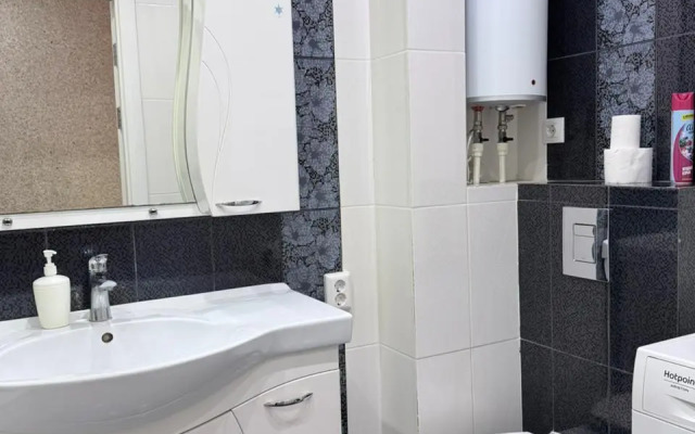Sutki VIP Dvuhkomnatnyie Na Kulakova 3 Apartments