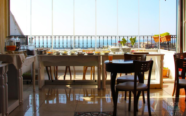 Nova City Hotel