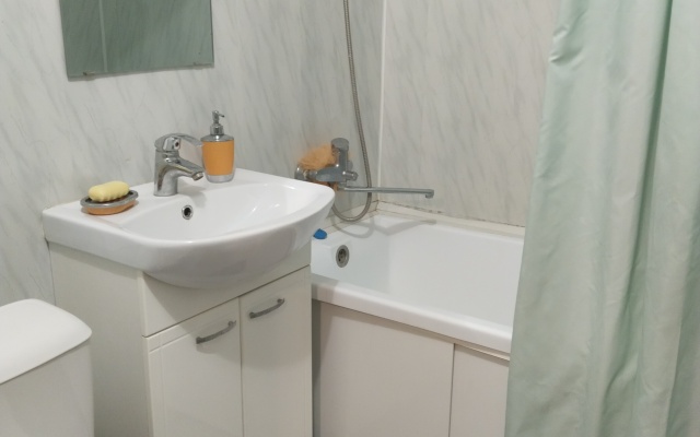 V tsentre Novomoskovska Flat
