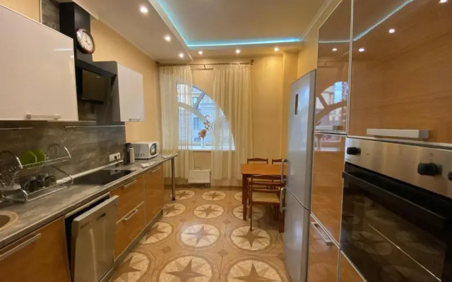 Samotsvet 18 Na Kievskoy 3 Apartments