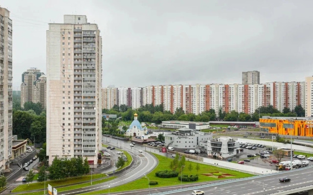 Na Leninskom Prospekte 158 Flat