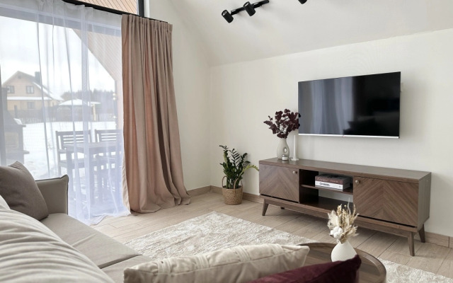 Частный Дом Барнхаус №5 с дровяной баней и горячим Чаном на 6 человек