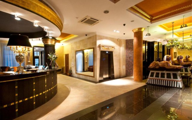 Aton Hotel