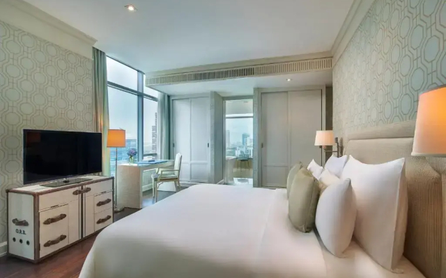 Отель Oriental Residence Bangkok