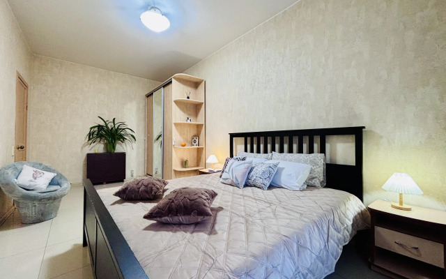 Квартира Двухкомнатная квартира у метро Обводный канал