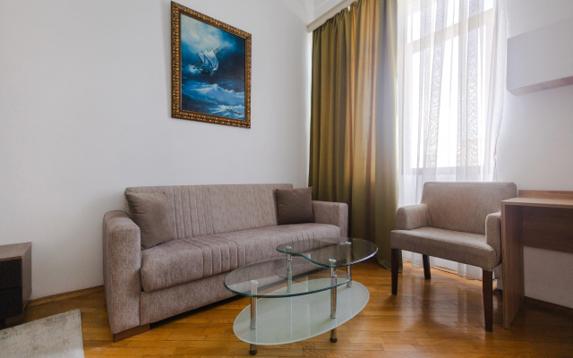Dvukhspalnaya S Gostinnoy Komnatoy Na Torgovoy k5 Flat