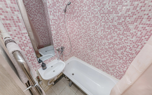 V Parkovom V Tsentre Severo-Zapada Apartment