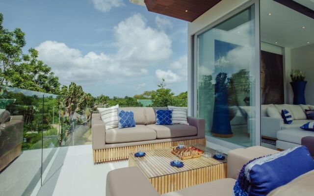 Luxury Infinity Pool Villa in Nai Harn Villa