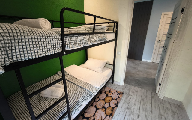 Частный дом на улице Славянская 103