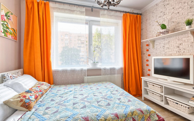 MyhomeYourhome Na Pulkovskoy D1 K2 Apartments