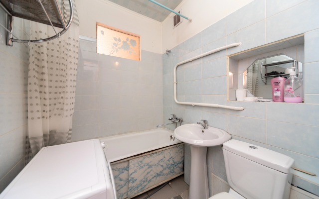 Апартаменты Мира 90