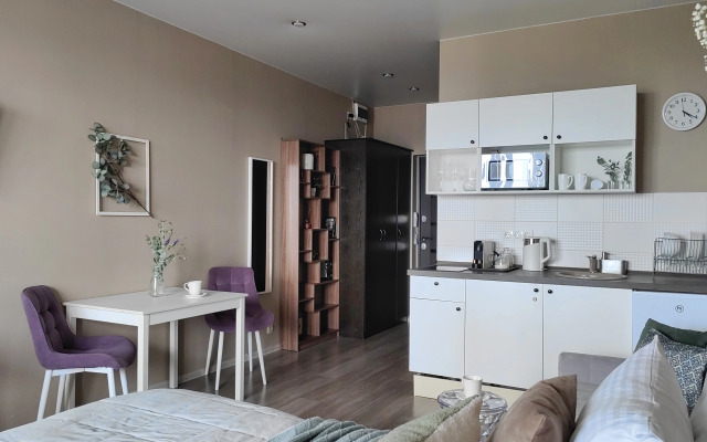 Velvet S Balkonom I Vidom Na Reku Flat