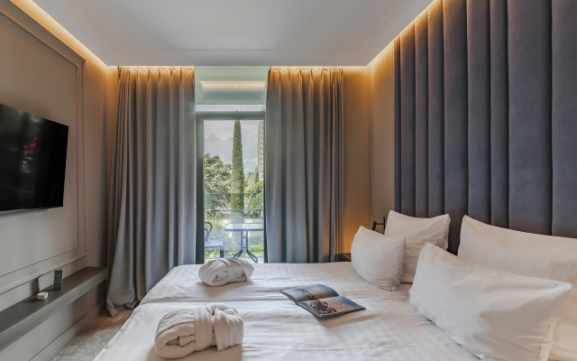 Апартаменты Стандарт в АК Мане с бассейном УК Вознесенский