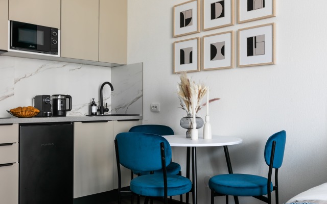 Апартаменты MyhomeYourhome на Фарфоровской Д7 к1