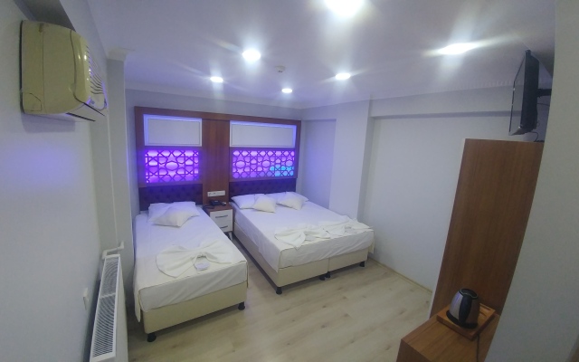 Grand Liza Hotel