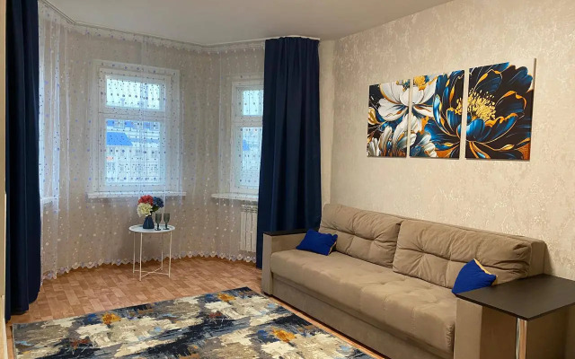 Bulvar Molodezhi 11 Flat