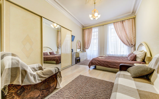 na Marata, 8, kv. 2 Guest Rooms
