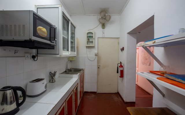 Yoho White Villa Hotel