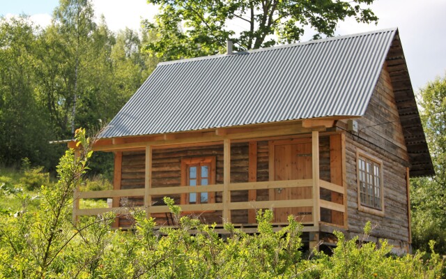 Бунгало Изба Пасечника трехместная. Хутор Медовый.