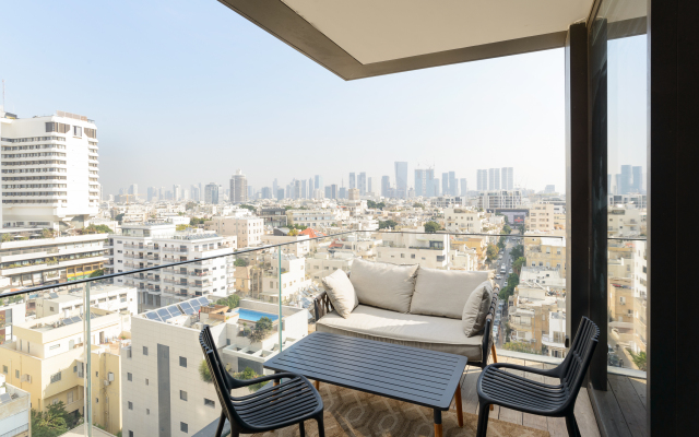 High End & City View by FeelHome