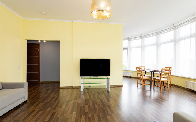 Dizaynerskie I Sovremennye V Tsentre Apartments