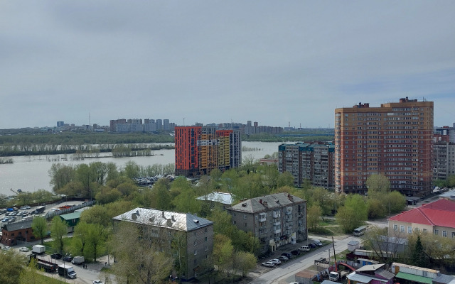 Квартира Комфортная Двухкомнатная с Видом на Реку