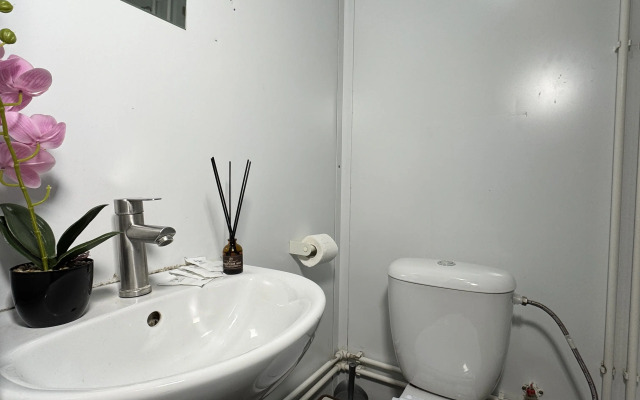 Samolet Guest House