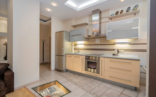 Ladgorna Na Marksa 8 Apartments